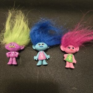 DREAMWORKS Trolls Colorful Hair Figurine Set